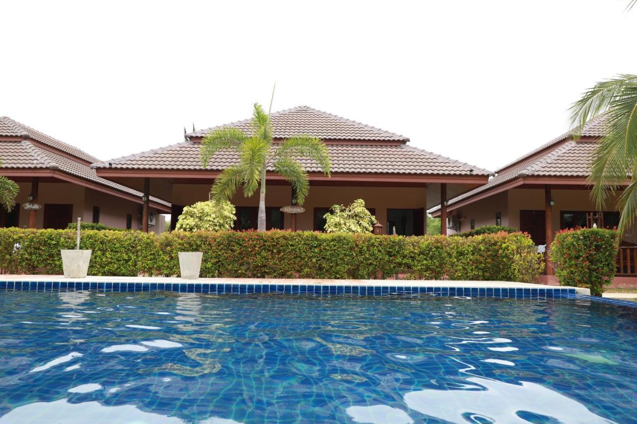 Waterside Resort Pran Buri Extérieur photo