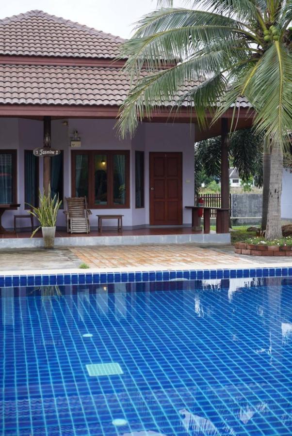 Waterside Resort Pran Buri Extérieur photo