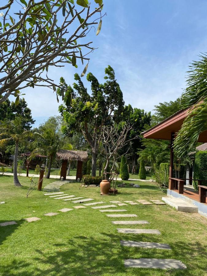 Waterside Resort Pran Buri Extérieur photo
