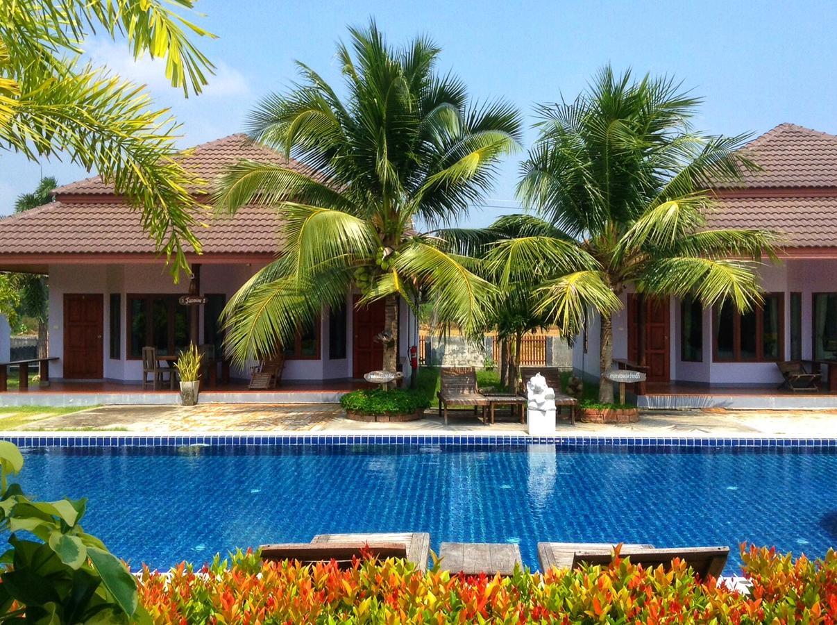 Waterside Resort Pran Buri Extérieur photo