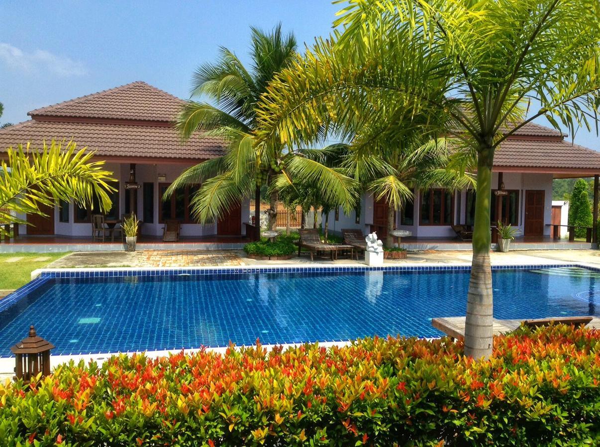 Waterside Resort Pran Buri Extérieur photo