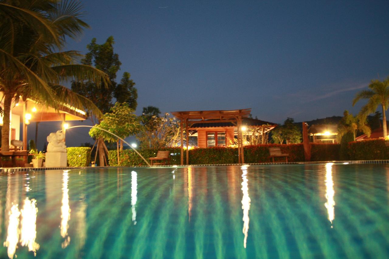 Waterside Resort Pran Buri Extérieur photo