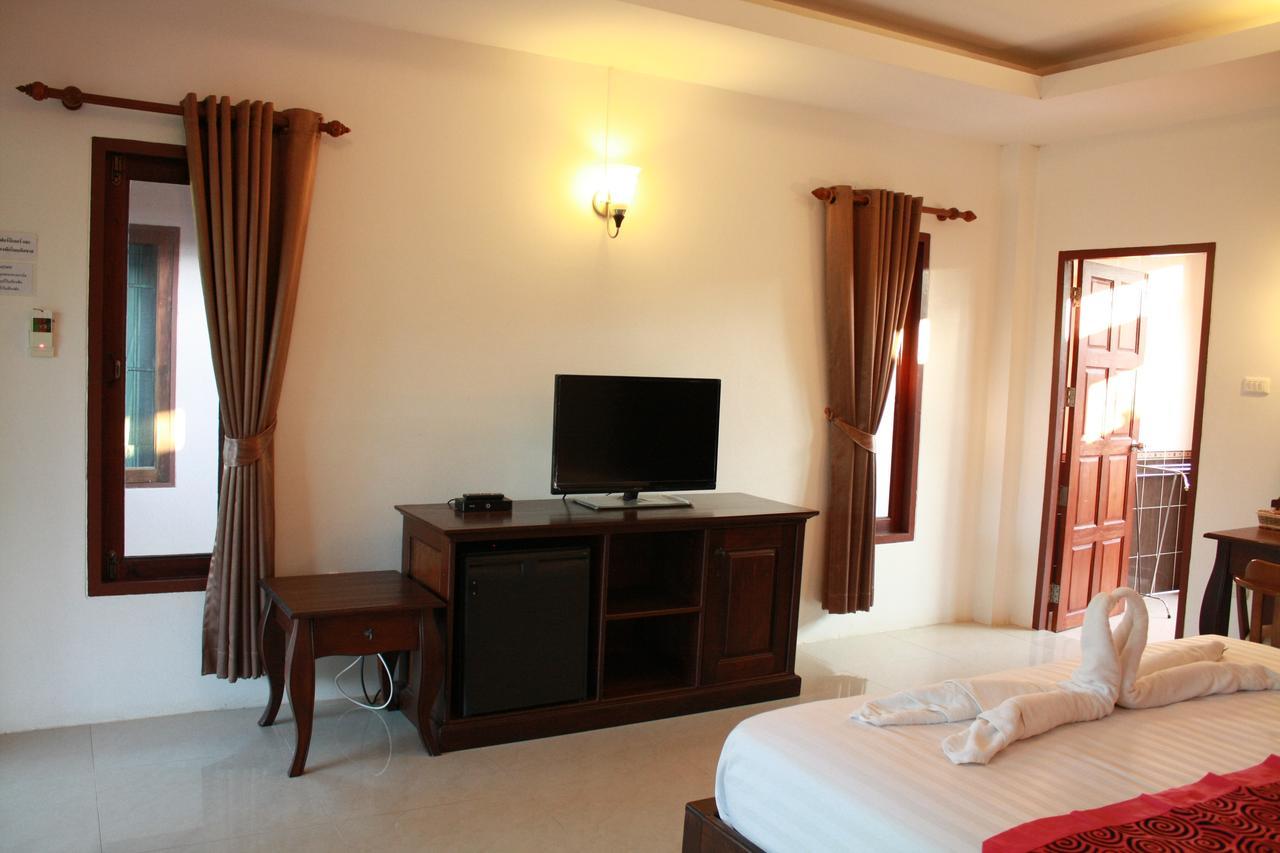 Waterside Resort Pran Buri Extérieur photo