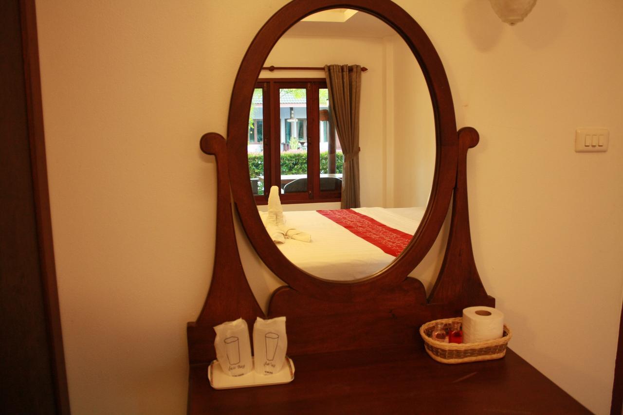 Waterside Resort Pran Buri Extérieur photo
